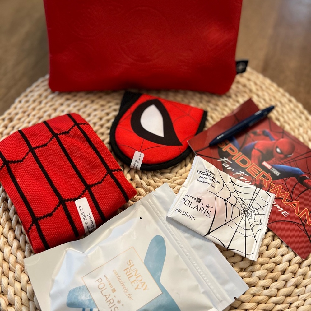 SPIDER-MAN UNITED AIRLINES FIRST CLASS LIMITED EDITION AMENITY KIT 2018-19